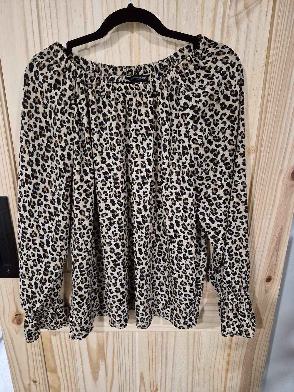 Banana Republic Leopard Print Peasant Blouse in Cream and Black